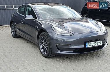 Tesla Model 3  2020