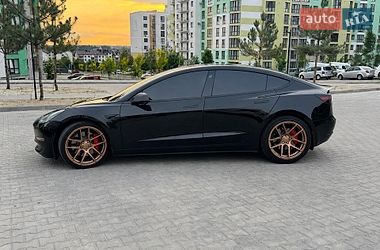 Седан Tesla Model 3 2018 в Рівному