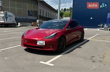 Tesla Model 3  2019