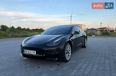 Tesla Model 3  2022