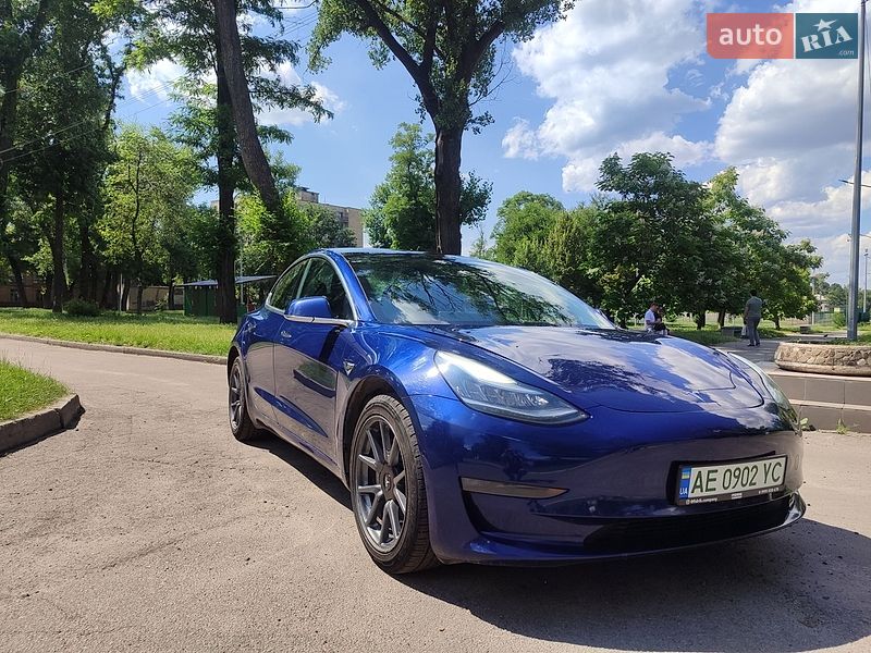 Седан Tesla Model 3 2019 в Кам'янському фото Седан Tesla Model 3 2019 в Кам'янському