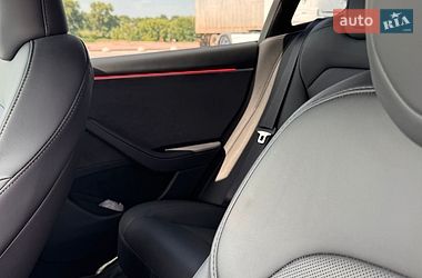 Седан Tesla Model 3 2024 в Гайсине