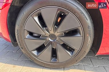 Седан Tesla Model 3 2024 в Гайсине