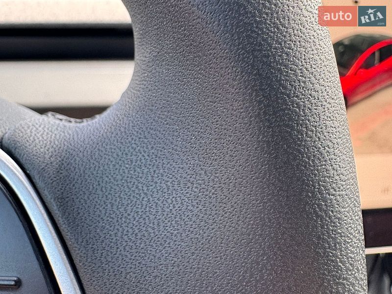 Седан Tesla Model 3 2024 в Гайсине