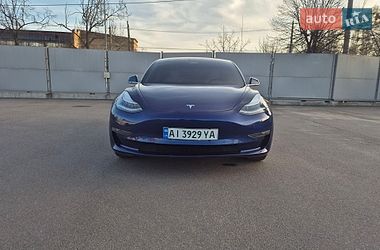 Tesla Model 3  2019