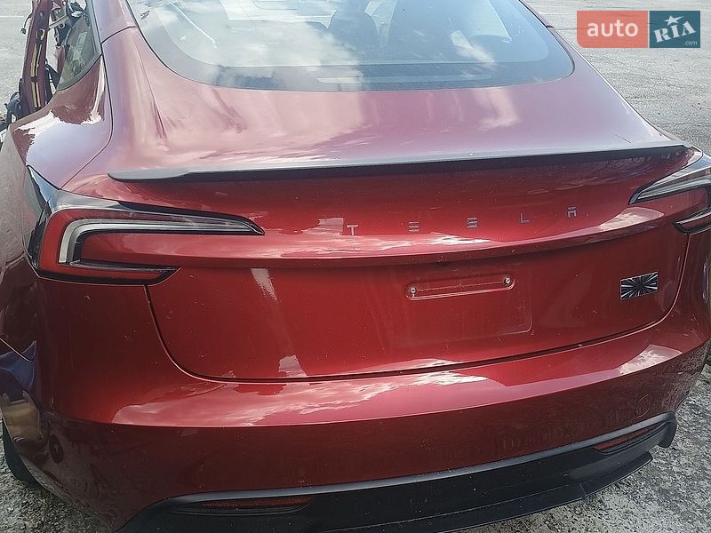 Седан Tesla Model 3 2024 в Хмельницком
