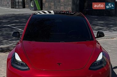 Tesla Model 3 2020