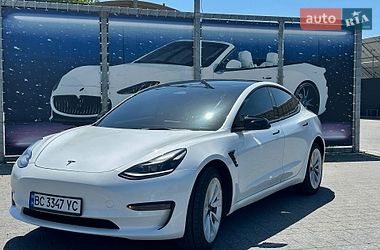 Tesla Model 3  2022