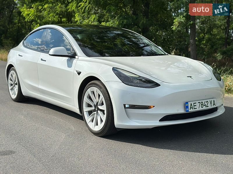 Tesla Model 3 2022