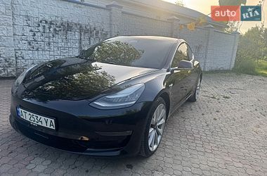Tesla Model 3  2018