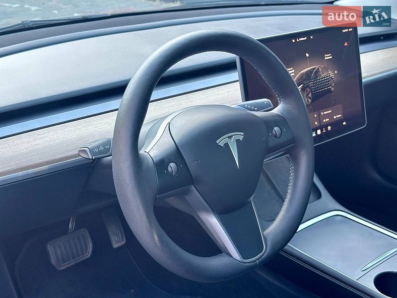 Седан Tesla Model 3 2022 в Житомирі