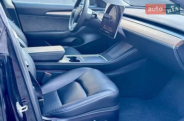 Седан Tesla Model 3 2022 в Житомирі