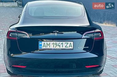 Седан Tesla Model 3 2022 в Житомирі