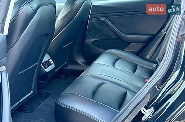 Седан Tesla Model 3 2022 в Житомирі