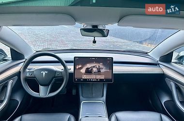 Седан Tesla Model 3 2022 в Житомирі