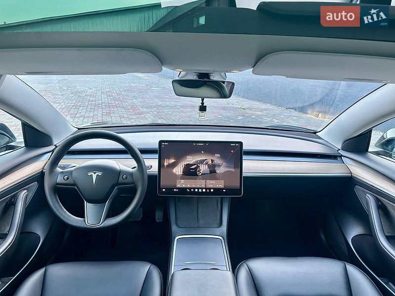 Седан Tesla Model 3 2022 в Житомирі