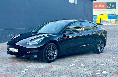 Седан Tesla Model 3 2022 в Житомирі