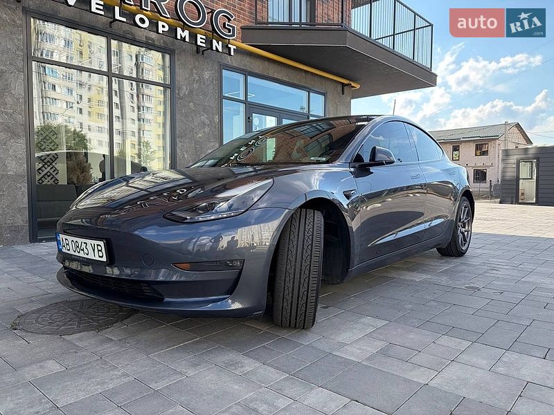 Седан Tesla Model 3 2022 в Виннице