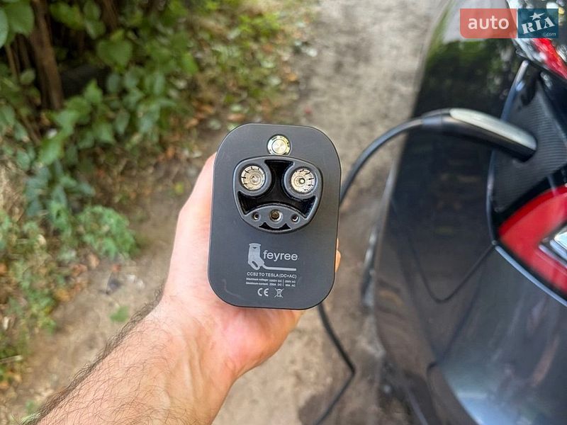 Седан Tesla Model 3 2022 в Виннице