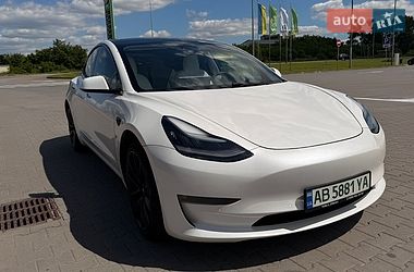 Tesla Model 3  2019
