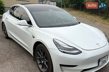 Tesla Model 3  2018