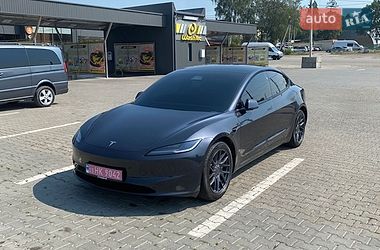 Tesla Model 3  2025