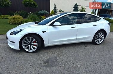 Tesla Model 3  2019