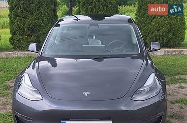 Tesla Model 3  2023