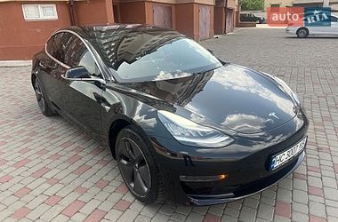 Tesla Model 3  2018