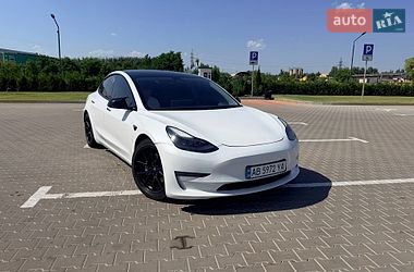 Tesla Model 3 2020