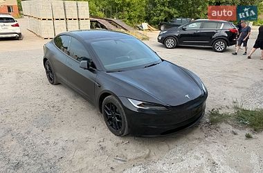 Tesla Model 3 2025