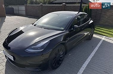Tesla Model 3  2021