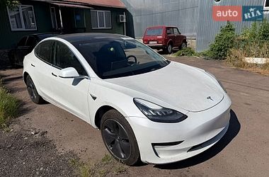 Tesla Model 3 2020