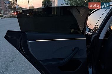 Седан Tesla Model 3 2024 в Дніпрі
