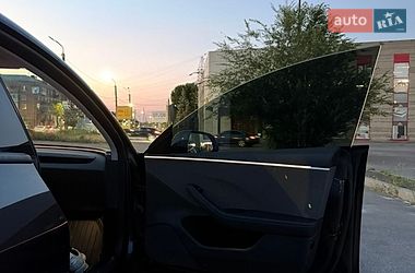 Седан Tesla Model 3 2024 в Дніпрі