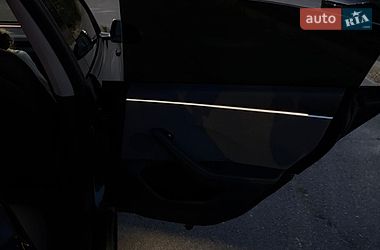 Седан Tesla Model 3 2024 в Дніпрі