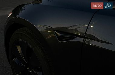 Седан Tesla Model 3 2024 в Дніпрі