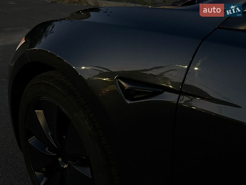 Седан Tesla Model 3 2024 в Дніпрі
