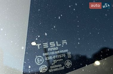 Седан Tesla Model 3 2024 в Дніпрі