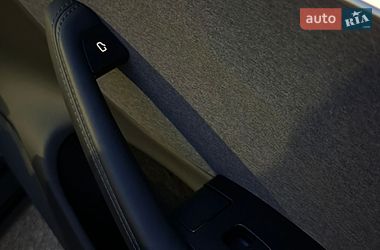 Седан Tesla Model 3 2024 в Дніпрі