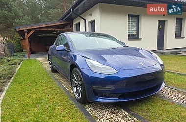 Tesla Model 3  2023