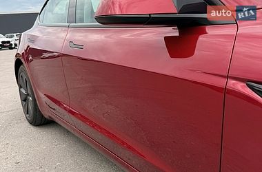 Седан Tesla Model 3 2025 в Ровно