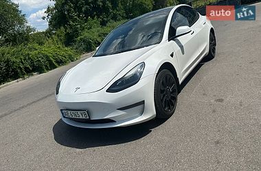 Tesla Model 3  2022