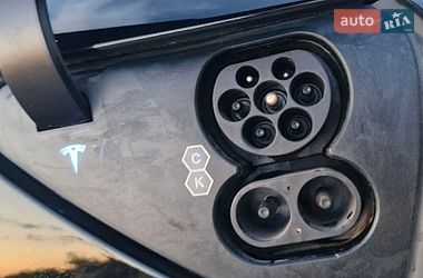 Седан Tesla Model 3 2023 в Хусте