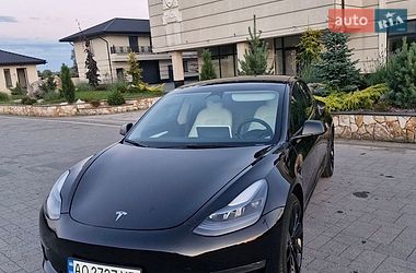 Tesla Model 3  2023