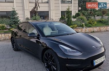 Седан Tesla Model 3 2023 в Хусте