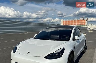 Седан Tesla Model 3 2021 в Львове Седан Tesla Model 3 2021 в Львове