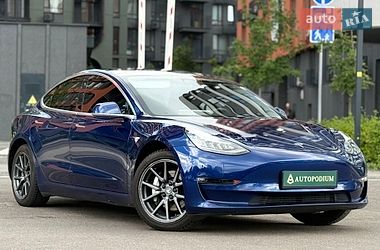 Tesla Model 3 2020