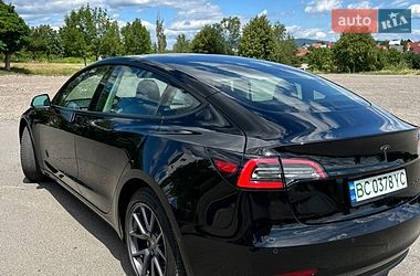 Седан Tesla Model 3 2021 в Ужгороде