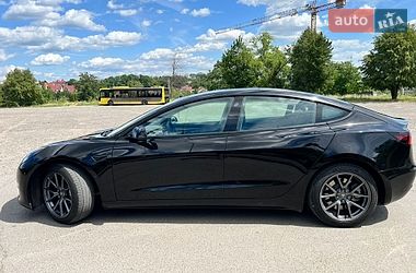 Седан Tesla Model 3 2021 в Ужгороде